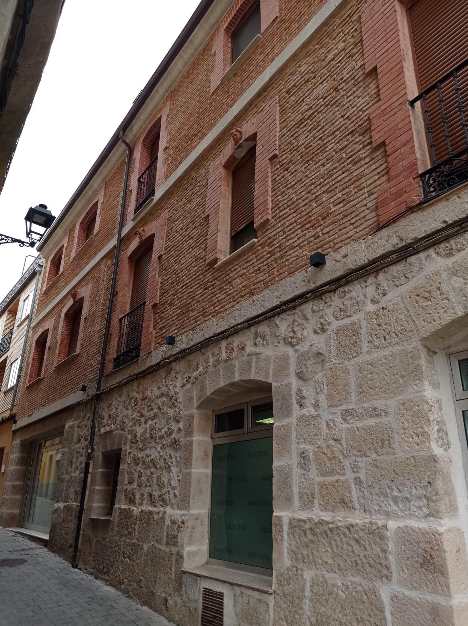 Apartamentos Turisticos Empecinado Roa Екстериор снимка
